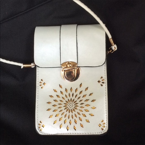 Handbags - Cell phone purse